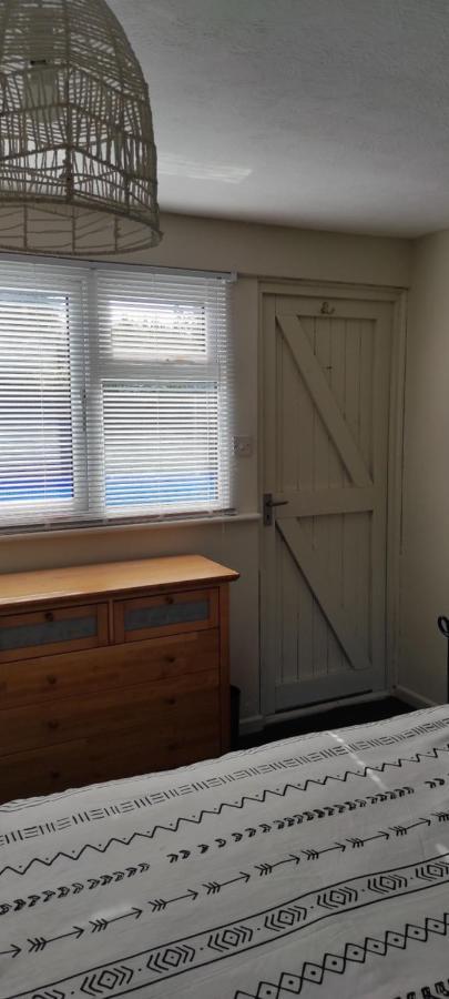 Garden Flat At The Infamous Piltdown Man Pub Apartamento Fletching Exterior foto