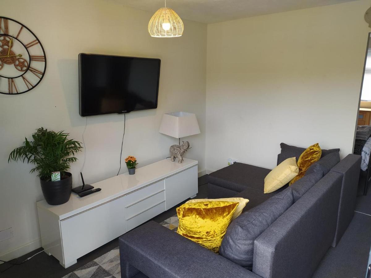 Garden Flat At The Infamous Piltdown Man Pub Apartamento Fletching Exterior foto