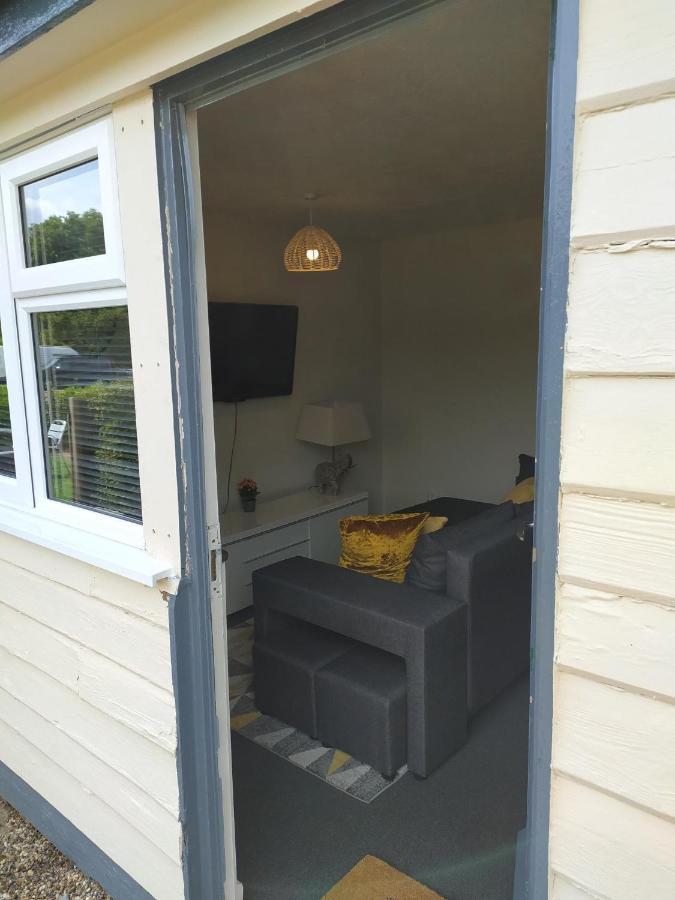 Garden Flat At The Infamous Piltdown Man Pub Apartamento Fletching Exterior foto